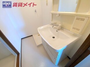 ラトゥール西阿倉川の物件内観写真